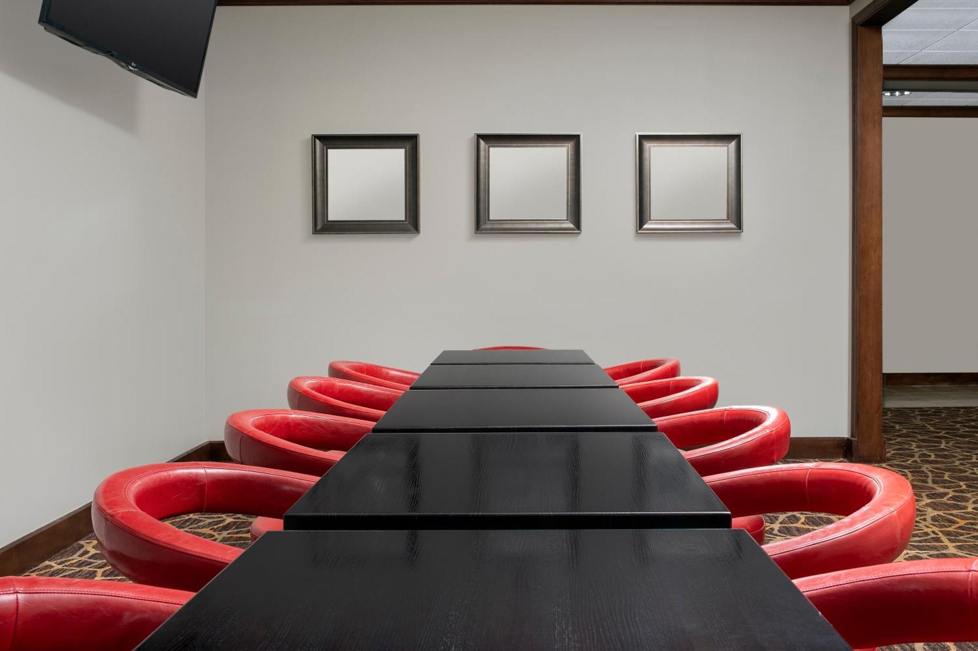 Hotel Staybridge By Ihg 3*