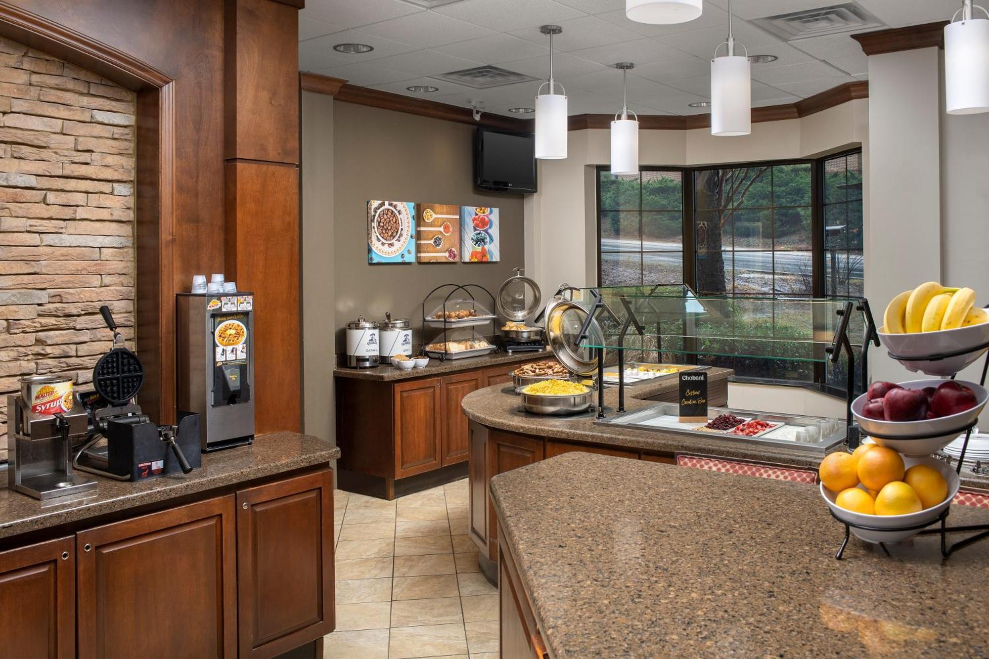 Hotel Staybridge By Ihg 3*